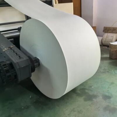 satın al Otomatik Kesme ve Bıçaklama Gıda Sınıfı PLA Kaplı Kağıt Ruloları Kahve Suyu fincanları için online manufacture